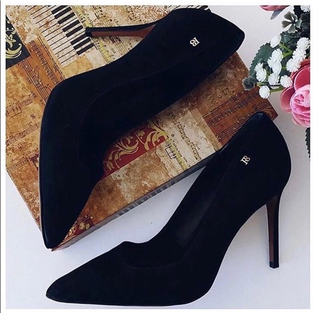Classic Pointed-Toe Pumps Black Raphaella Booz